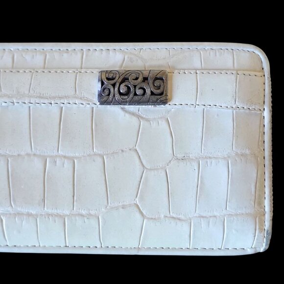 Brighton's Mingle Cream Croc-Embossed Zip-Around Wallet Multiple Card Slots-OS - Picture 3 of 9